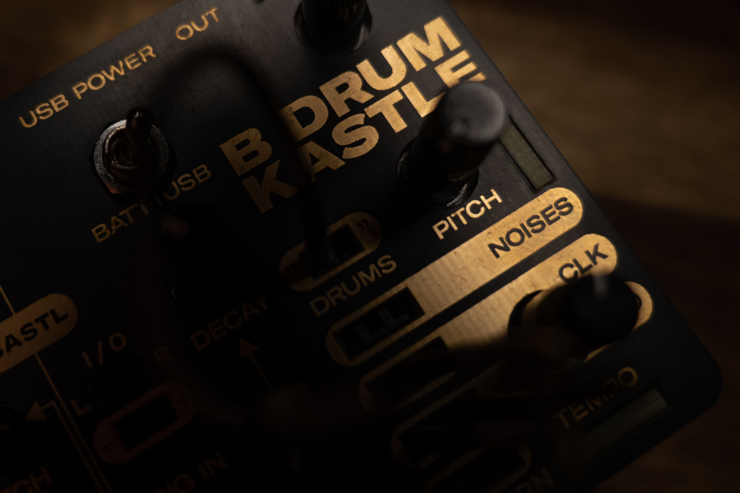 Bastl Kastle Drum – Discover rhythm on a tiny patchable groovebox