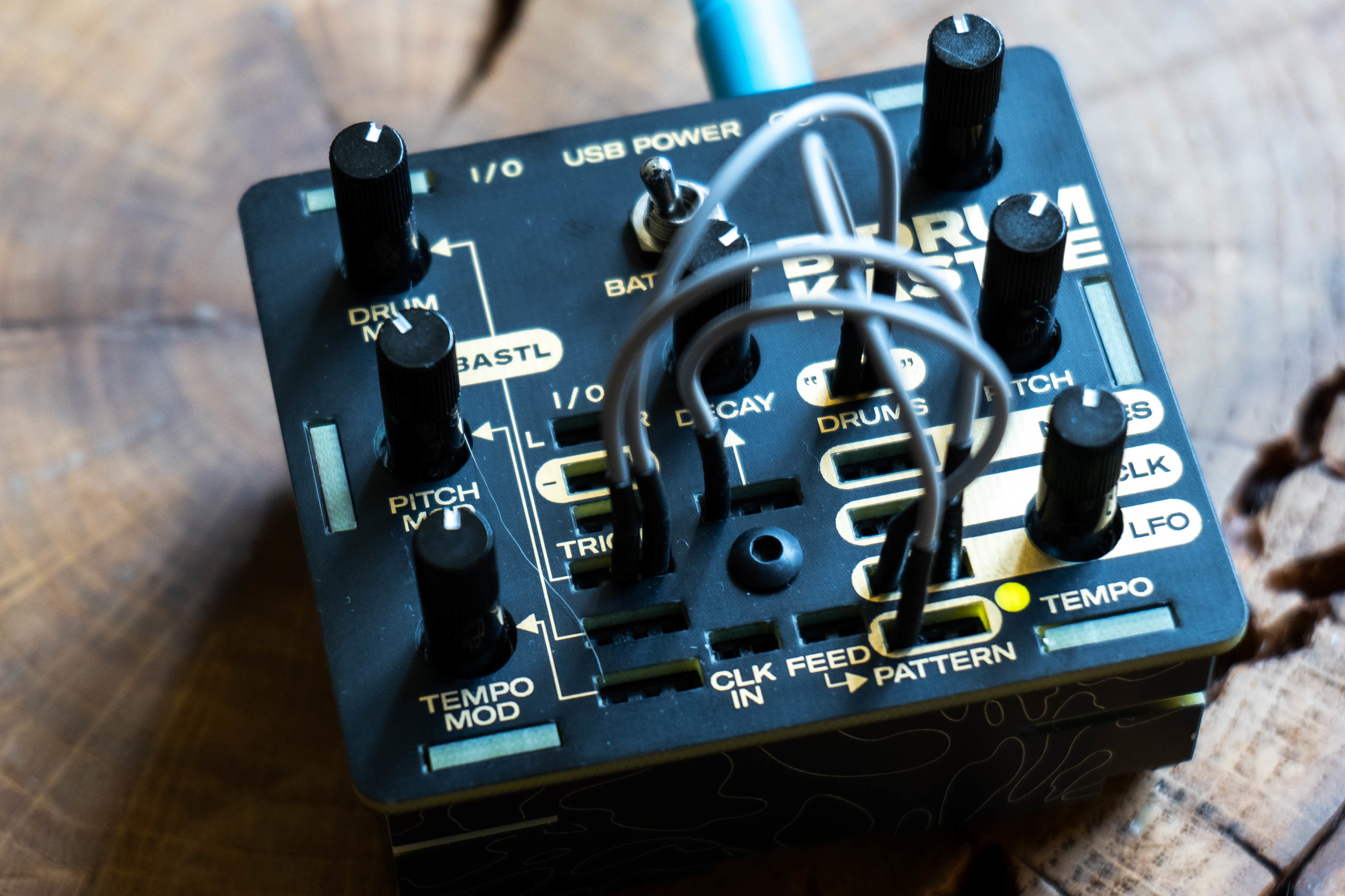 Bastl Kastle Drum – Discover rhythm on a tiny patchable groovebox