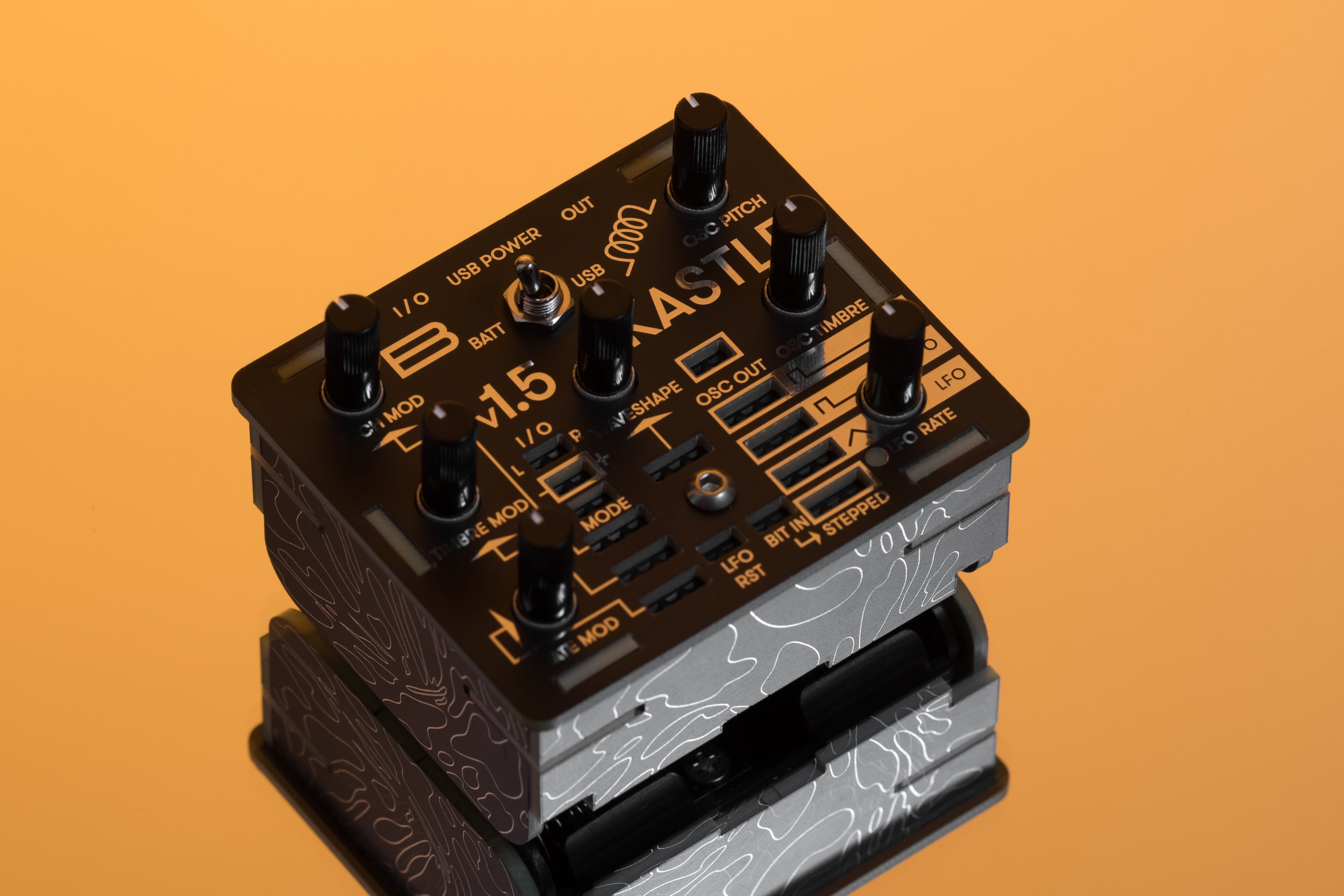 Bastl Kastle v1.5 – Experiment with lo-fi anywhere with this 